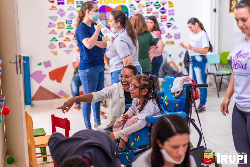 Tarde de lazer com os alunos da APAE de Irupi, no SCFV.