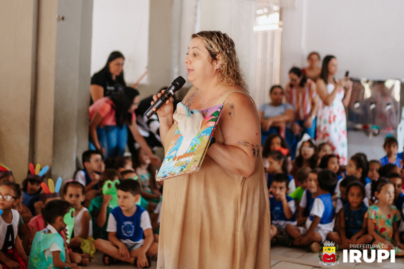Abertura das Comemorações do Dia do Livro na EMEIEF Profª Sônia Maria Faria Pinheiro
