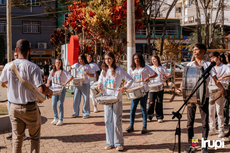 4º Música e Arte - Cultura na Praça