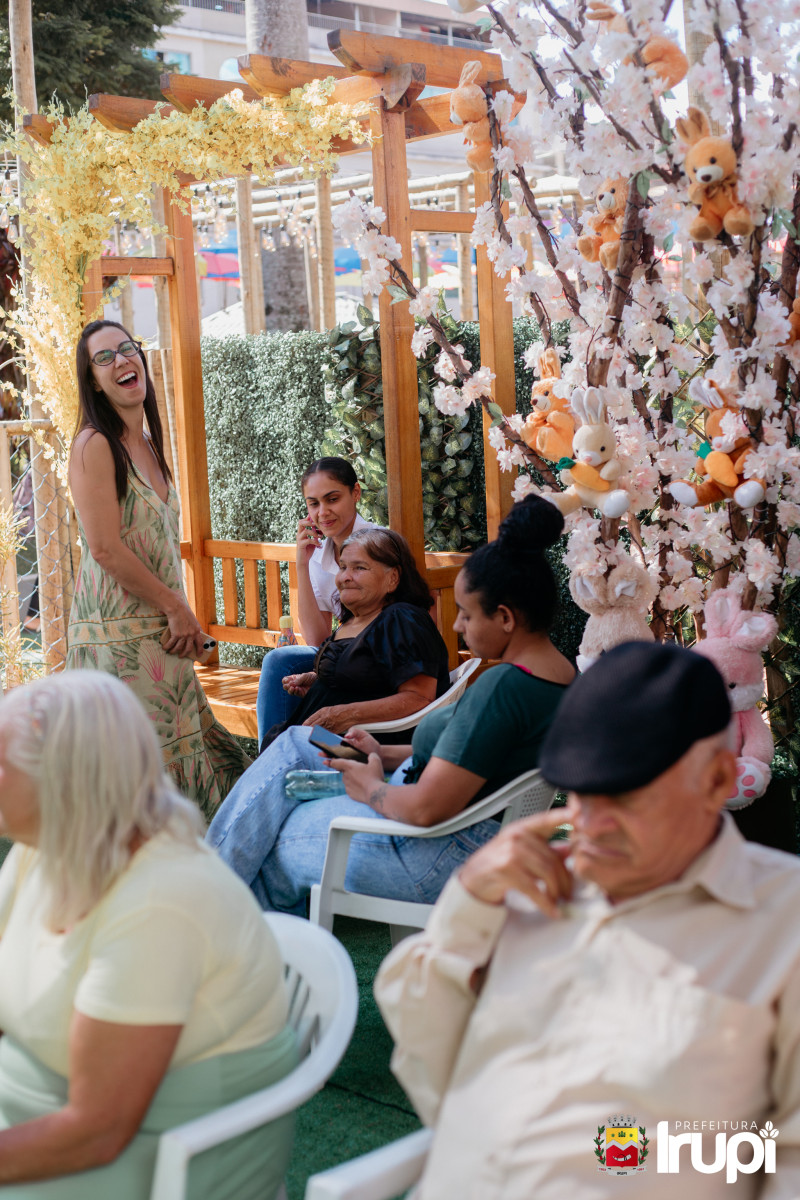 Visita dos Idosos do CAMAG à Praça Central