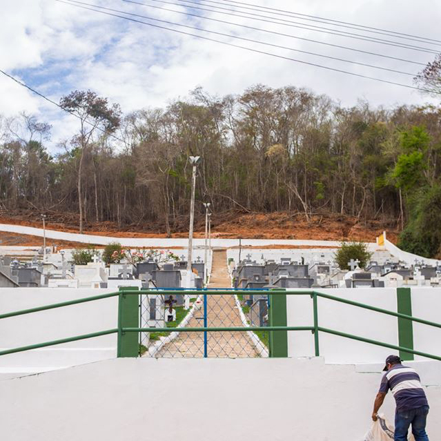 Manutenção e limpeza do Cemitério Municipal