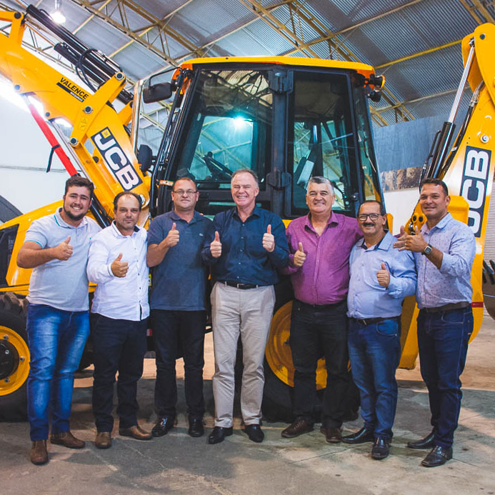 Recebimento de Retroescavadeira pela SEAG