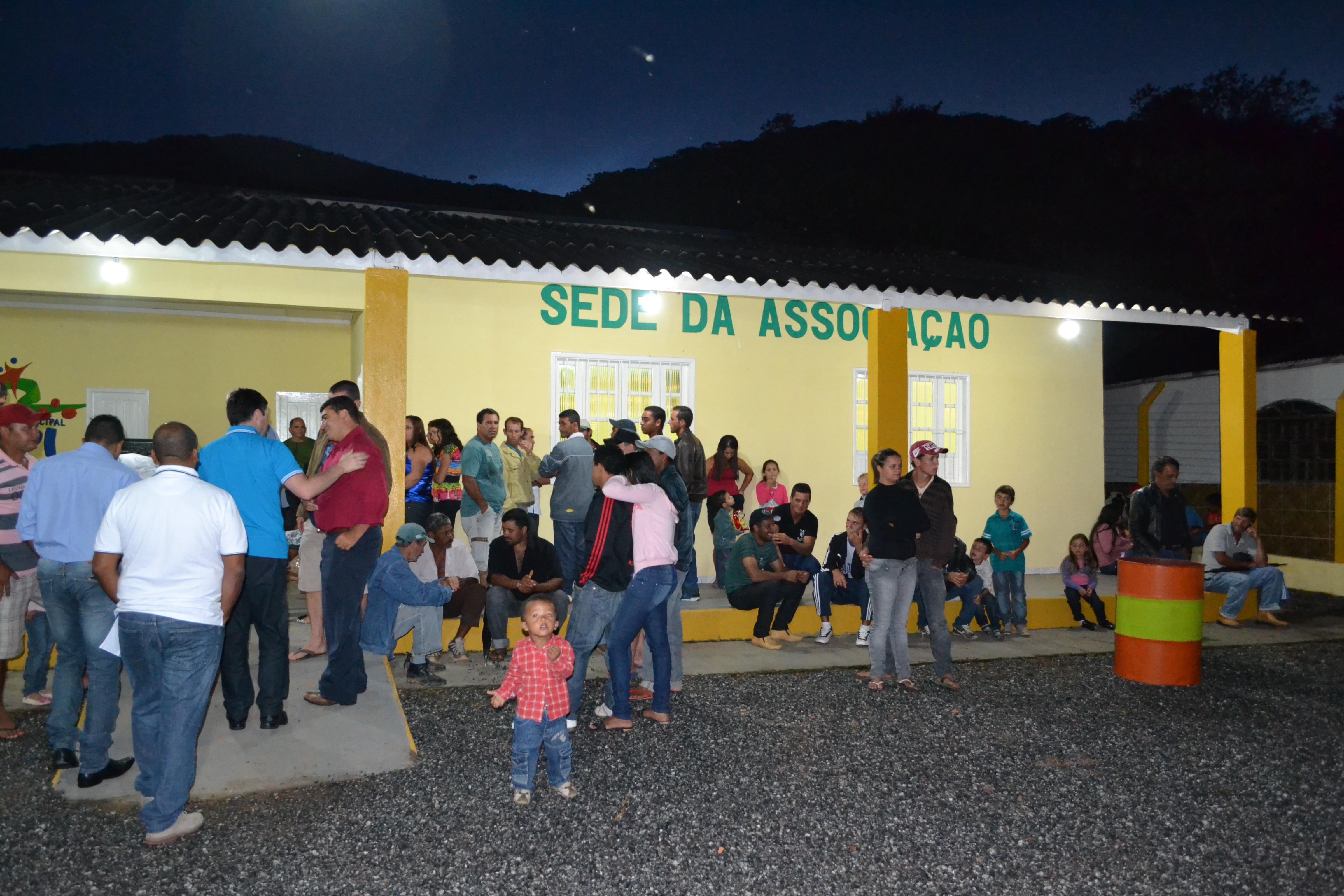 Agricultores do córrego do Aventureiro recebem certificado de curso de capacitação