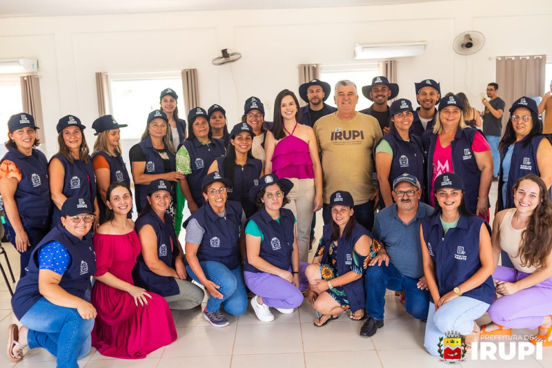 Entrega de Kits para os agentes do curso: Saúde com Agente