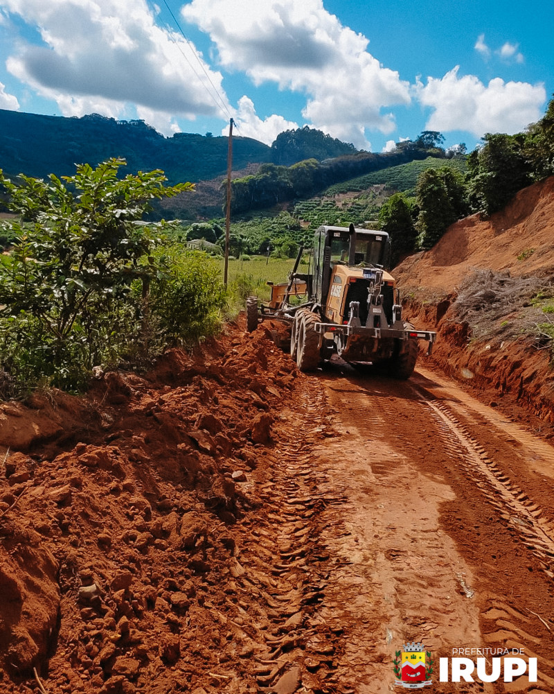 Secretaria de Infraestrutura segue em ação nos reparos das estradas rurais